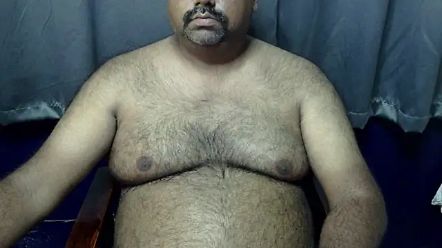 Snapshot of hairysubcub_70 chatting on 04-26-26, 07:06 hairysubcub 70 online show from 04-26-26, 07:06