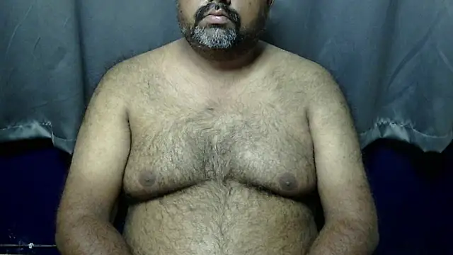 Snapshot of hairysubcub_70 chatting on 05-10-26, 03:23 hairysubcub 70 online show from 05-10-26, 03:23