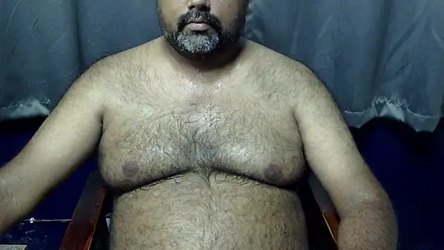 Snapshot of hairysubcub_70 chatting on 05-13-26, 06:55 hairysubcub 70 online show from 05-13-26, 06:55