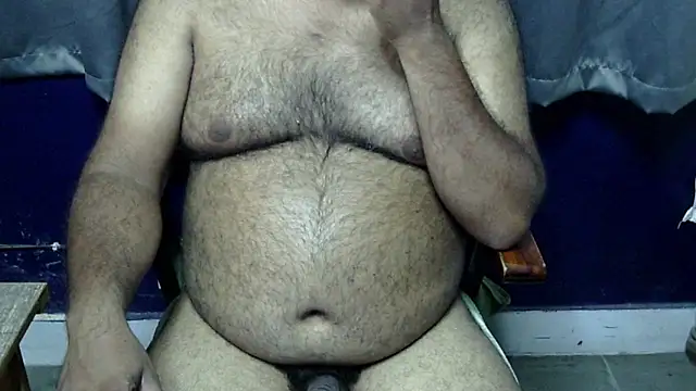 Snapshot of hairysubcub_70 chatting on 05-16-26, 06:21 hairysubcub 70 online show from 05-16-26, 06:21