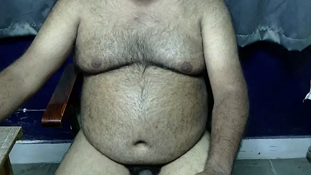 Snapshot of hairysubcub_70 chatting on 05-16-26, 06:54 hairysubcub 70 online show from 05-16-26, 06:54