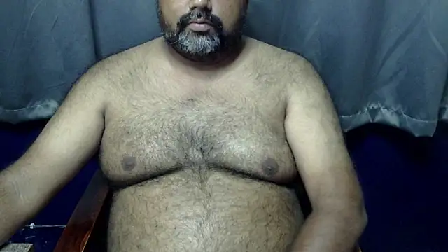 Snapshot of hairysubcub_70 chatting on 05-20-26, 06:19 hairysubcub 70 online show from 05-20-26, 06:19