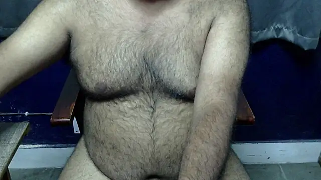 Snapshot of hairysubcub_70 chatting on 05-25-26, 04:24 hairysubcub 70 online show from 05-25-26, 04:24