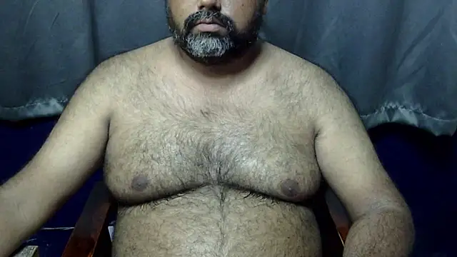 Snapshot of hairysubcub_70 chatting on 05-27-26, 07:16 hairysubcub 70 online show from 05-27-26, 07:16