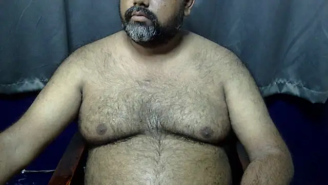 Snapshot of hairysubcub_70 chatting on 05-29-26, 06:00 hairysubcub 70 online show from 05-29-26, 06:00
