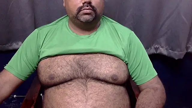 Snapshot of hairysubcub_70 chatting on 06-15-26, 07:21 hairysubcub 70 online show from 06-15-26, 07:21