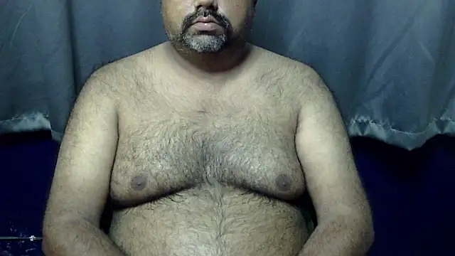 Snapshot of hairysubcub_70 chatting on 06-20-26, 06:27 hairysubcub 70 online show from 06-20-26, 06:27