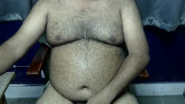 Snapshot of hairysubcub_70 chatting on 06-23-26, 07:06 hairysubcub 70 online show from 06-23-26, 07:06