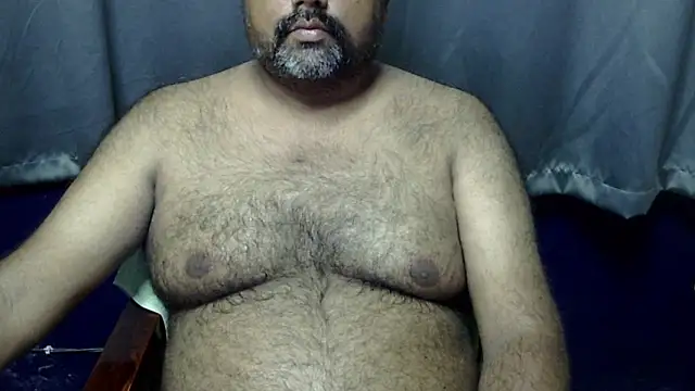 Snapshot of hairysubcub_70 chatting on 06-26-26, 08:19 hairysubcub 70 online show from 06-26-26, 08:19