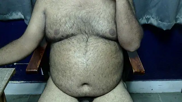 Snapshot of hairysubcub_70 chatting on 07-03-26, 04:35 hairysubcub 70 online show from 07-03-26, 04:35