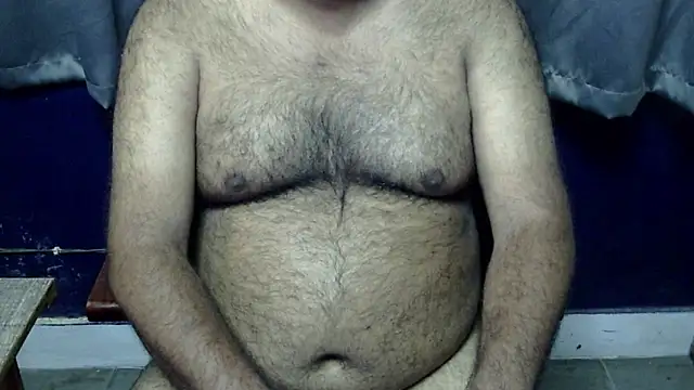 Snapshot of hairysubcub_70 chatting on 07-11-26, 06:27 hairysubcub 70 online show from 07-11-26, 06:27