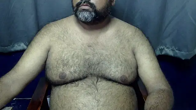 Snapshot of hairysubcub_70 chatting on 07-16-26, 07:25 hairysubcub 70 online show from 07-16-26, 07:25