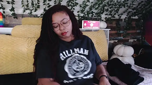 Snapshot of -khayaparker chatting on 02-11-25, 07:16 -khayaparker online show from 02-11-25, 07:16