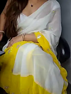 Snapshot of aliyaah_singh chatting on 01-28-25, 10:34 aliyaah singh online show from 01-28-25, 10:34