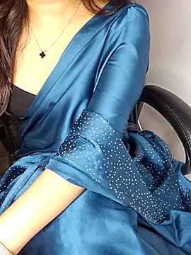 Snapshot of aliyaah_singh chatting on 11-20-25, 05:23 aliyaah singh online show from 11-20-25, 05:23