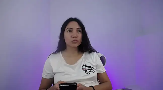 Snapshot of cutie_and_slutty chatting on 01-28-25, 12:05 cutie and slutty online show from 01-28-25, 12:05