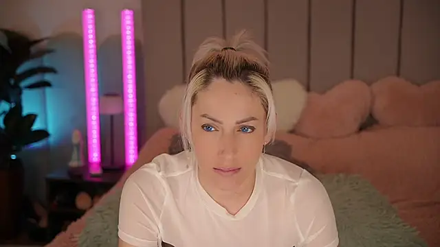 VickySecret96 online show from 04-04-26, 05:54