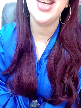 Snapshot of Queen_sousou chatting on 02-21-25, 10:04 Queen sousou online show from 02-21-25, 10:04