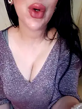 Snapshot of Queen_sousou chatting on 03-08-25, 12:33 Queen sousou online show from 03-08-25, 12:33