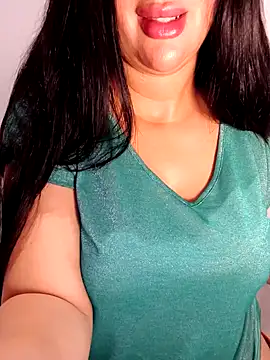 Snapshot of Queen_sousou chatting on 09-20-25, 07:26 Queen sousou online show from 09-20-25, 07:26