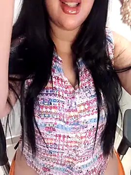 Snapshot of Queen_sousou chatting on 09-27-25, 10:04 Queen sousou online show from 09-27-25, 10:04