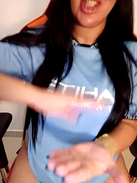 Snapshot of Queen_sousou chatting on 09-28-25, 12:21 Queen sousou online show from 09-28-25, 12:21