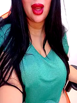 Snapshot of Queen_sousou chatting on 10-03-25, 07:44 Queen sousou online show from 10-03-25, 07:44