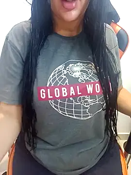 Snapshot of Queen_sousou chatting on 10-07-25, 09:45 Queen sousou online show from 10-07-25, 09:45