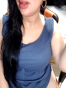 Snapshot of Queen_sousou chatting on 10-18-25, 08:48 Queen sousou online show from 10-18-25, 08:48