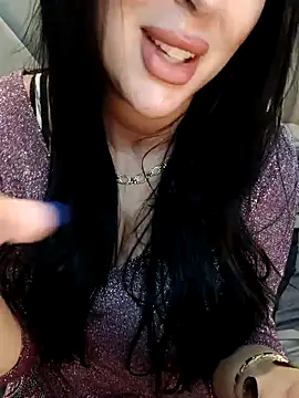 Snapshot of Queen_sousou chatting on 11-19-25, 02:44 Queen sousou online show from 11-19-25, 02:44