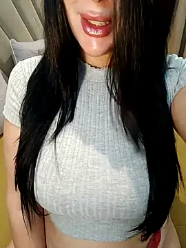 Queen sousou online show from 12-21-25, 10:22