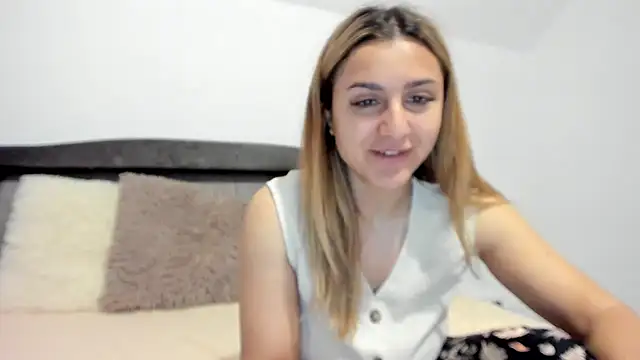 NicolePlay online show from 03-18-26, 05:32