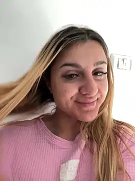 Snapshot of NicolePlay chatting on 05-16-26, 04:53 NicolePlay online show from 05-16-26, 04:53