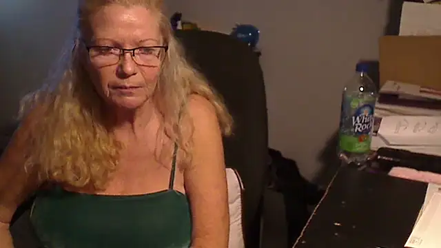 XTRAHORNYONE online show from 02-13-25, 12:13