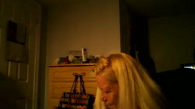 XTRAHORNYONE online show from 09-30-25, 01:43