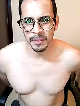 Snapshot of towers_j chatting on 02-20-25, 07:41 towers j online show from 02-20-25, 07:41