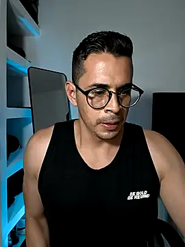 Snapshot of towers_j chatting on 09-22-25, 11:18 towers j online show from 09-22-25, 11:18