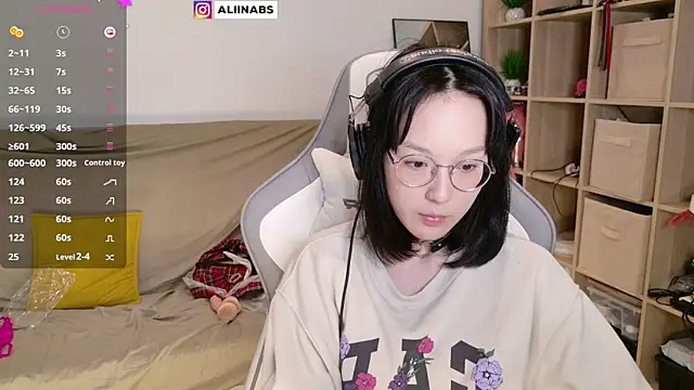 aliiiiiina online show from 03-21-25, 01:34