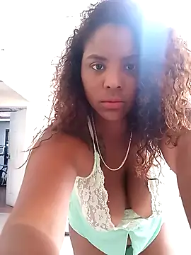 Snapshot of sharom_smith1 chatting on 02-02-26, 05:00 sharom smith1 online show from 02-02-26, 05:00