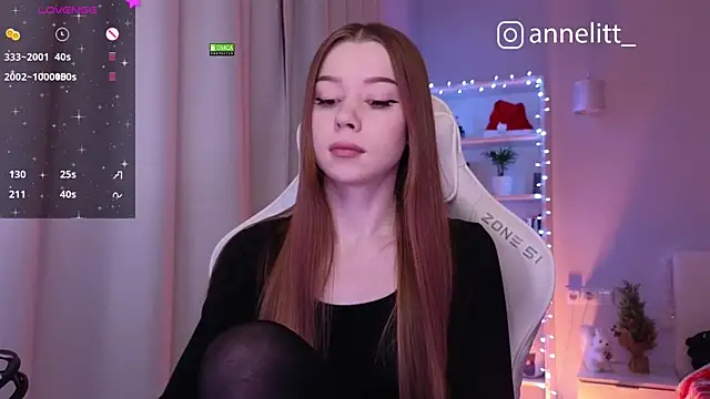 Snapshot of Annelitt chatting on 01-08-25, 05:59 Annelitt online show from 01-08-25, 05:59