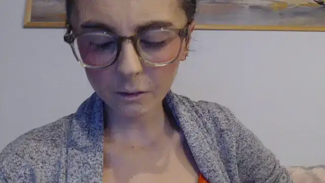 cleophee online show from 12-19-25, 06:53