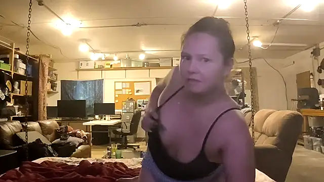 Snapshot of Mostlikely2suckseed88 chatting on 09-16-25, 05:47 Mostlikely2suckseed88 online show from 09-16-25, 05:47