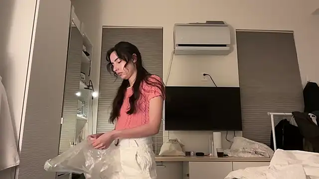 Snapshot of everybody_loves_pussy chatting on 03-08-25, 12:00 everybody loves pussy online show from 03-08-25, 12:00