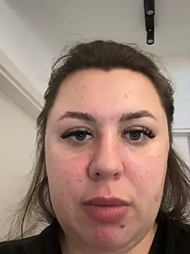 Sara Slow online show from 07-19-26, 04:22