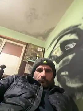 Snapshot of Georgi51906788 chatting on 12-22-25, 10:40 Georgi51906788 online show from 12-22-25, 10:40