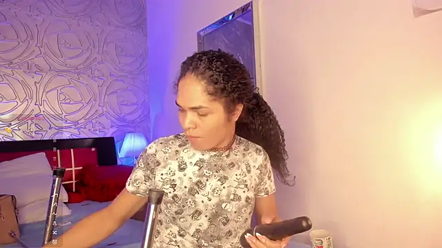 vennus1  online show from 02-21-25, 02:38