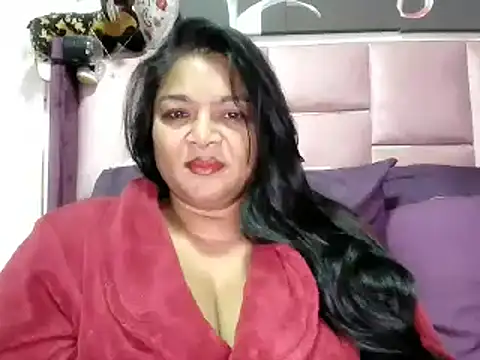 Snapshot of IndianDelia chatting on 05-01-26, 03:55 IndianDelia online show from 05-01-26, 03:55