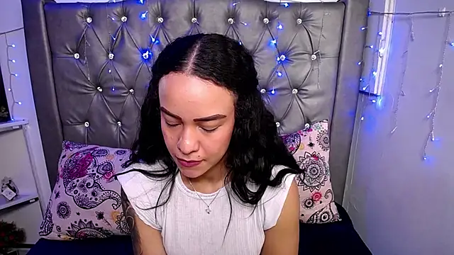 LAILAGUMMY online show from 02-17-25, 02:48