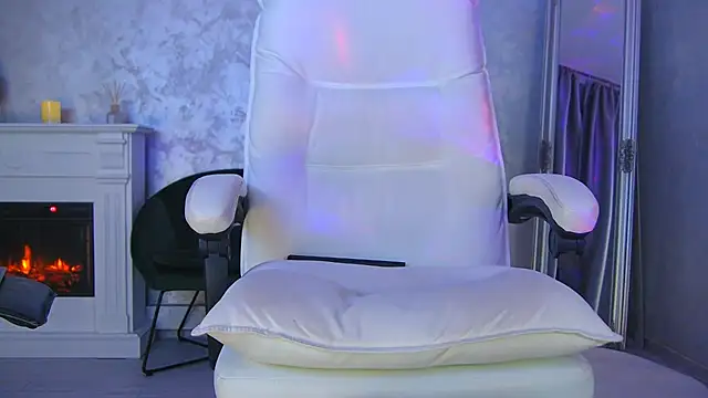 Snapshot of Michelle90u chatting on 09-24-25, 07:17 Michelle90u online show from 09-24-25, 07:17