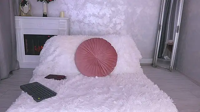 Snapshot of Michelle90u chatting on 11-23-25, 05:35 Michelle90u online show from 11-23-25, 05:35